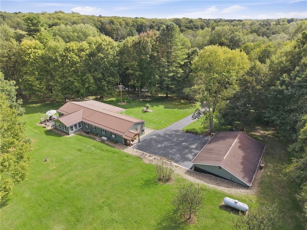 309 Bombishi Rd, Utica, PA 16362
