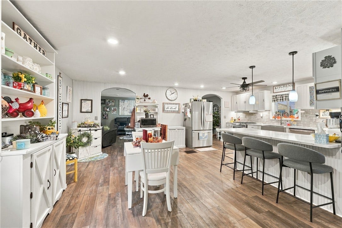 309 Bombishi Rd, Utica, PA 16362