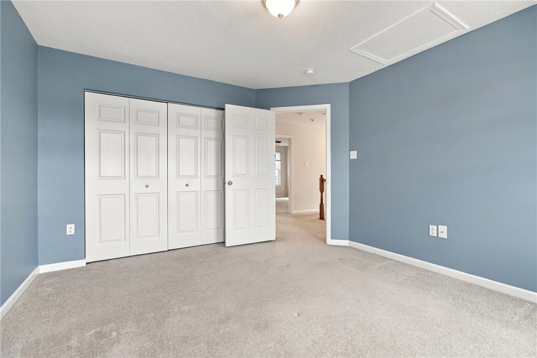 4202 Remington Dr, South Park, PA 15129