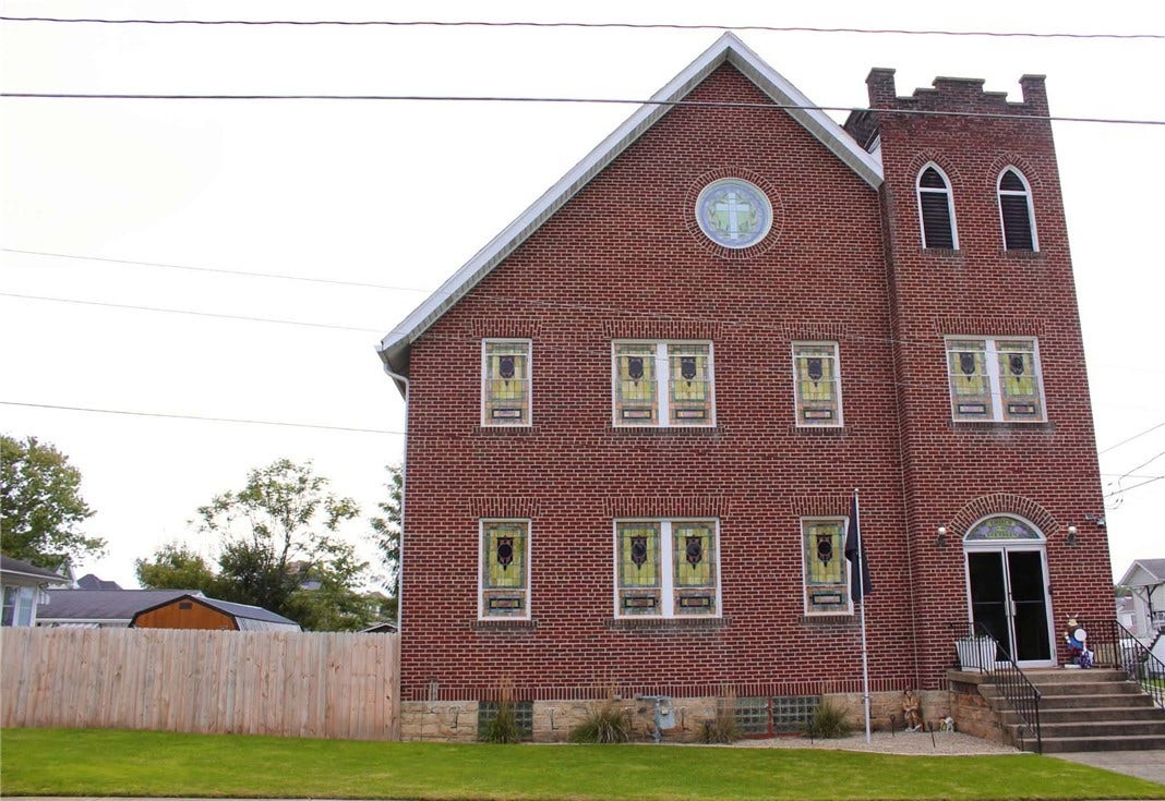 1100 VINE ST, Connellsville, PA 15425