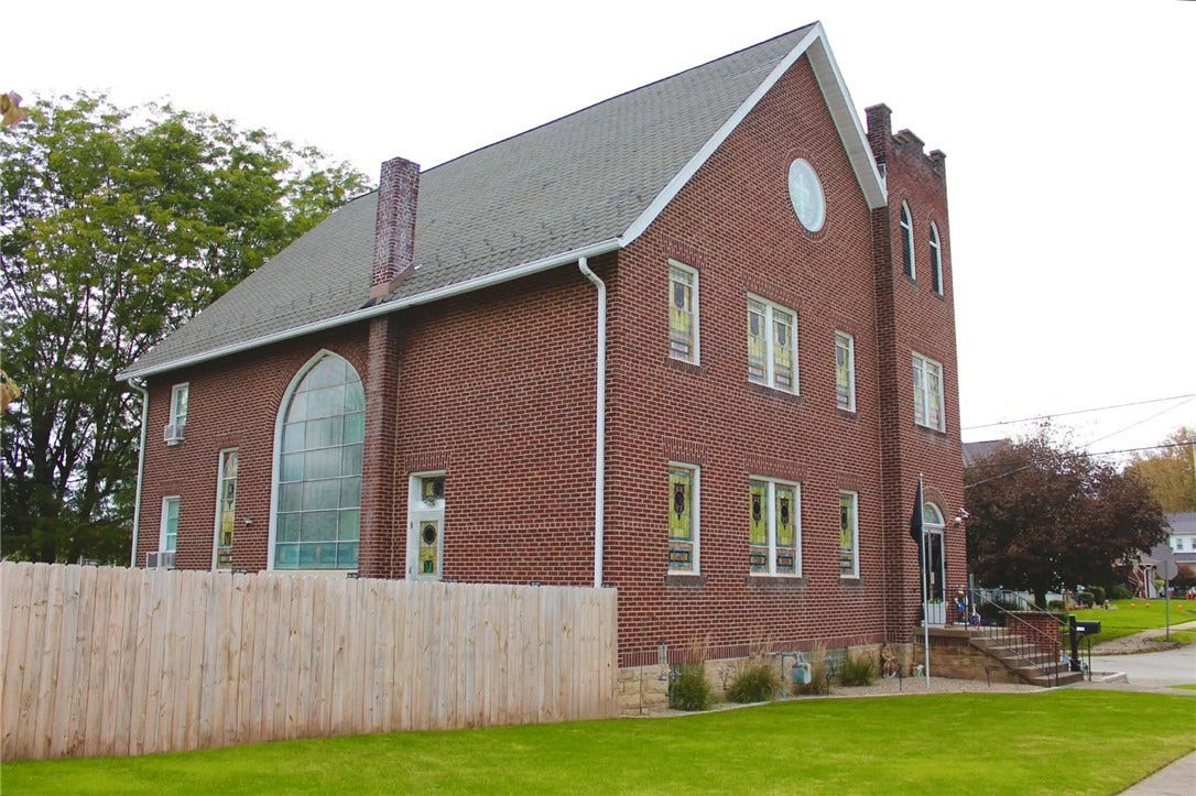 1100 VINE ST, Connellsville, PA 15425