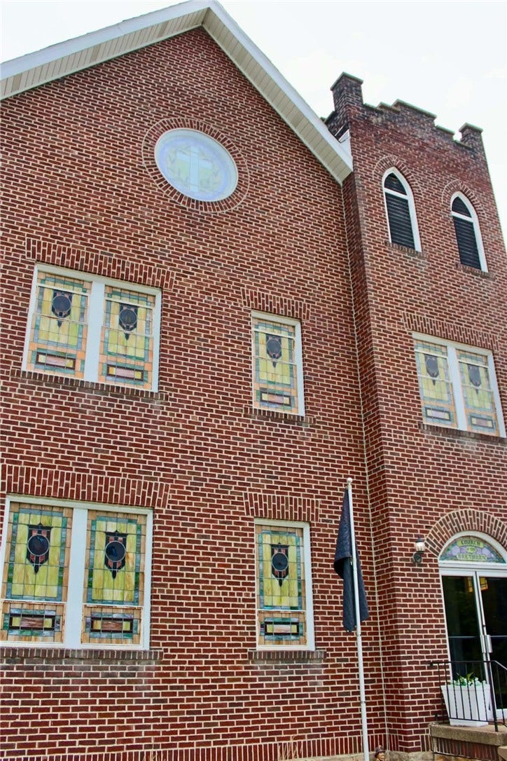 1100 VINE ST, Connellsville, PA 15425