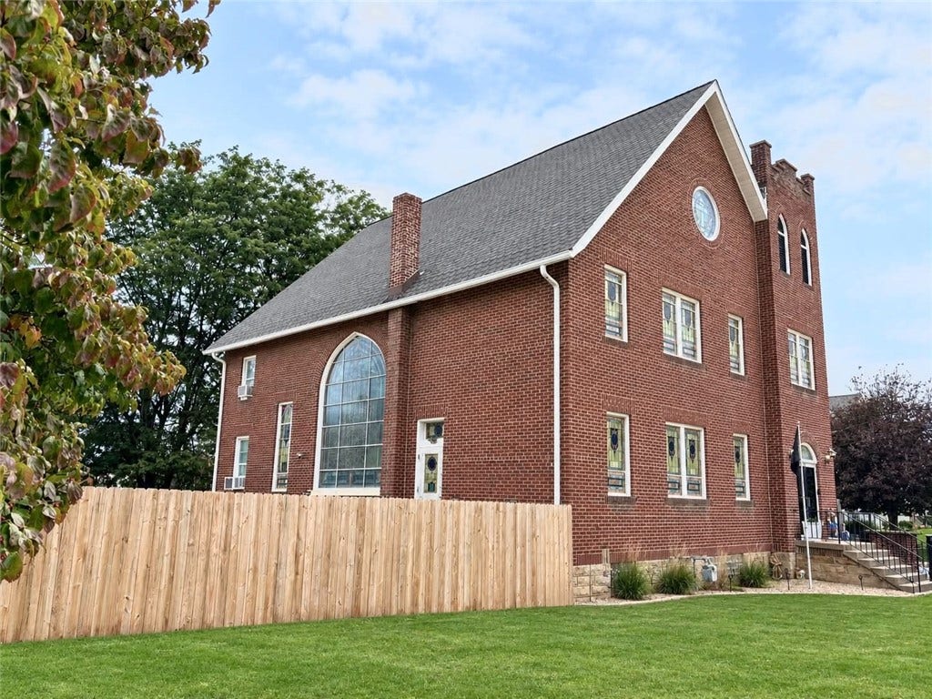 1100 VINE ST, Connellsville, PA 15425