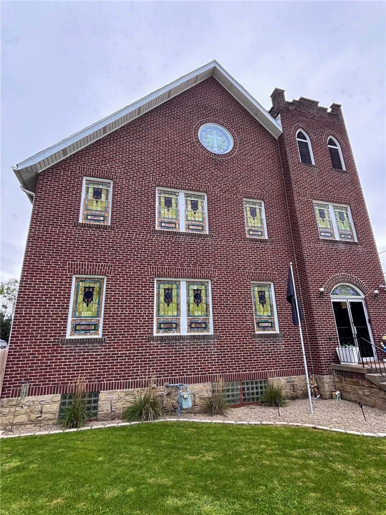1100 VINE ST, Connellsville, PA 15425