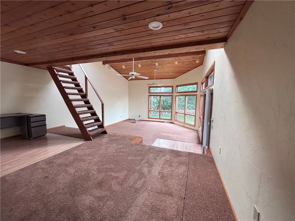 10 Barrington Dr, Pittsburgh, PA 15209