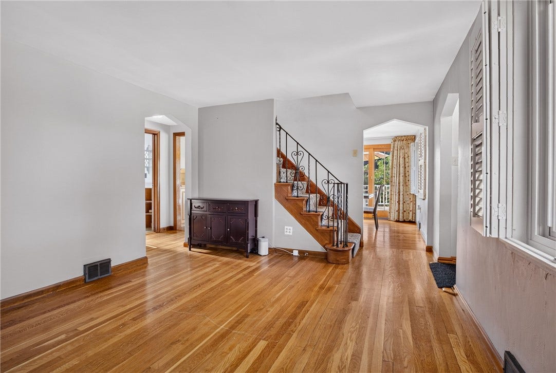 1204 Robbins St, Pittsburgh, PA 15236 1204 Robbins St, Pittsburgh, PA 15236