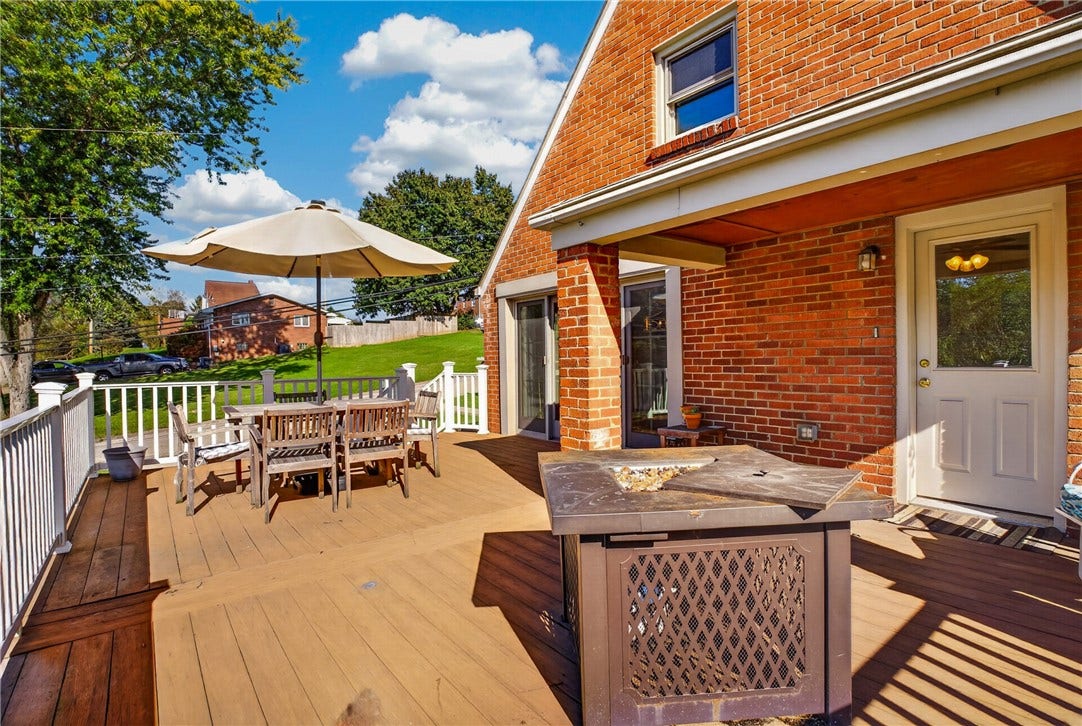 1204 Robbins St, Pittsburgh, PA 15236 1204 Robbins St, Pittsburgh, PA 15236