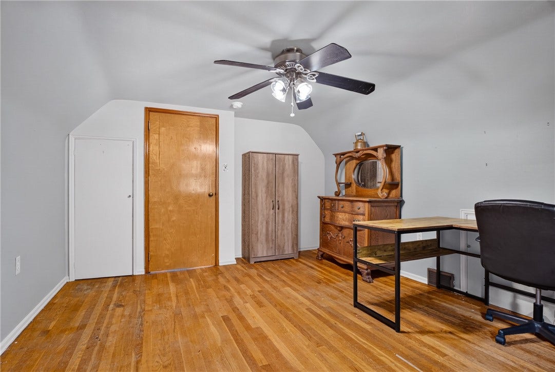 1204 Robbins St, Pittsburgh, PA 15236 1204 Robbins St, Pittsburgh, PA 15236