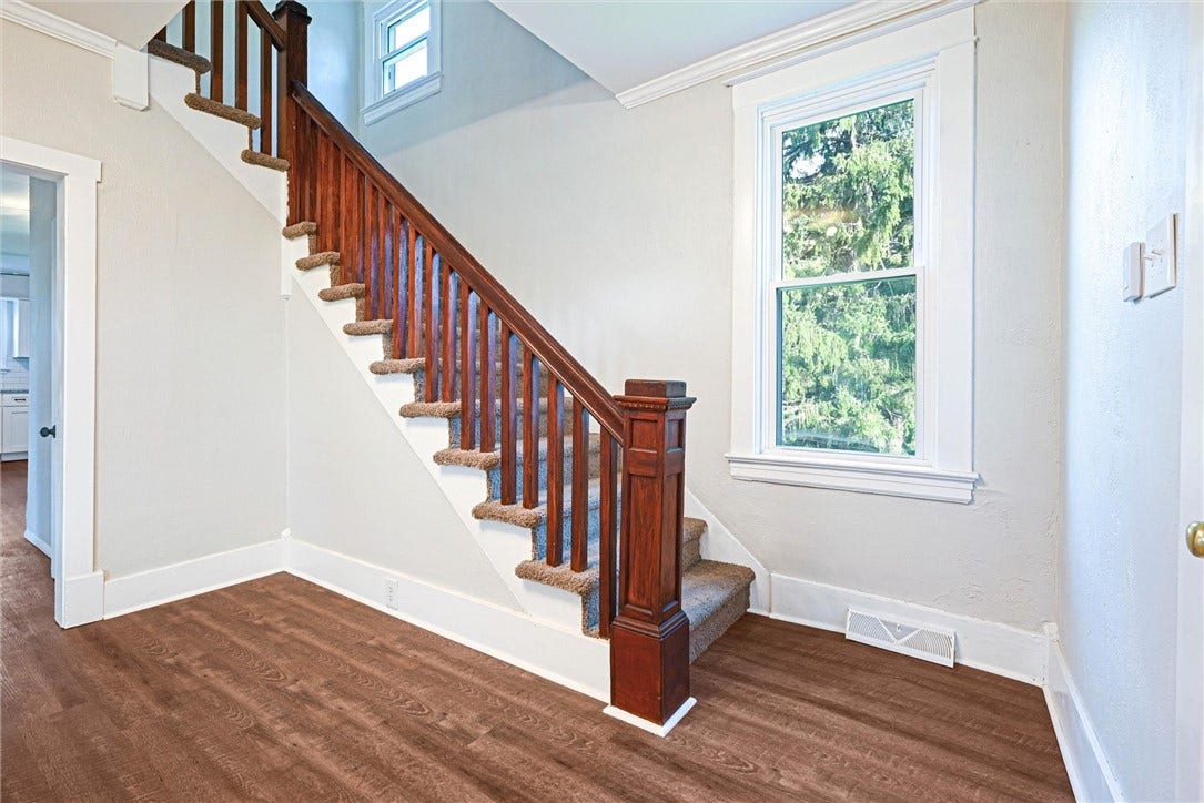 864 Clay Pike, North Huntingdon, PA 15642