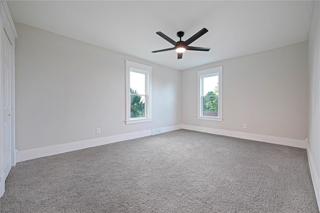 864 Clay Pike, North Huntingdon, PA 15642