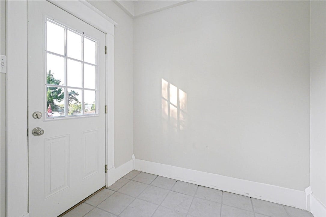 864 Clay Pike, North Huntingdon, PA 15642