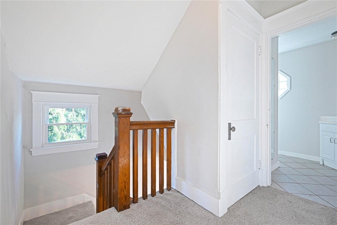 864 Clay Pike, North Huntingdon, PA 15642