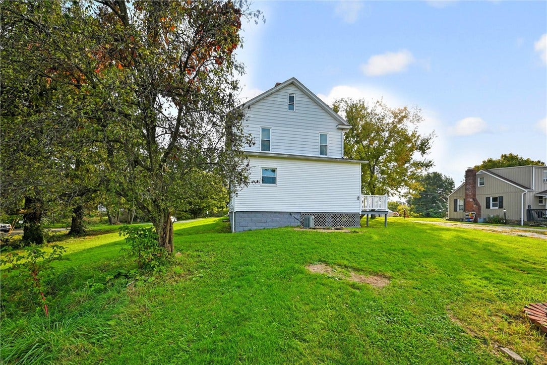 864 Clay Pike, North Huntingdon, PA 15642