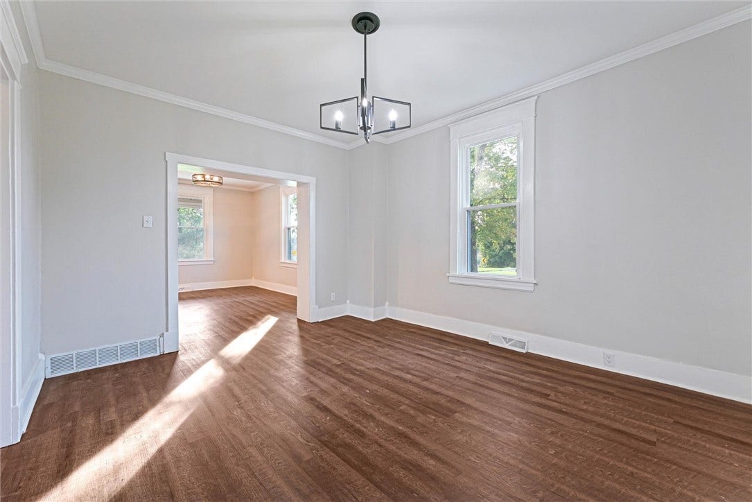 864 Clay Pike, North Huntingdon, PA 15642