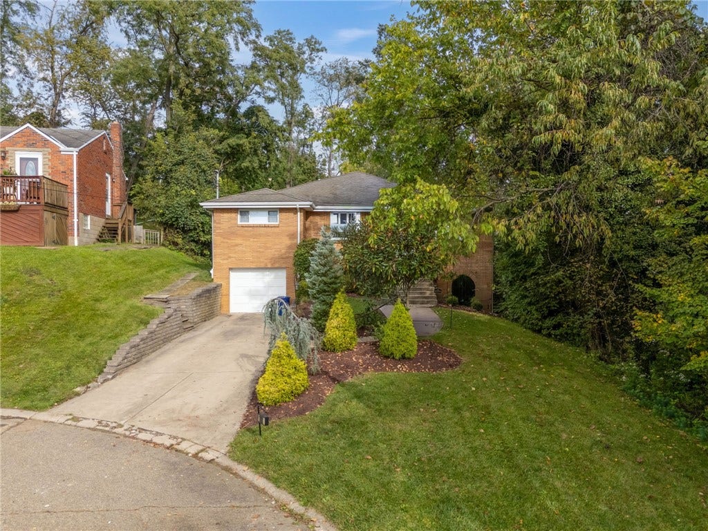 1808 Woodcove Pl, Pittsburgh, PA 15216 1808 Woodcove Pl, Pittsburgh, PA 15216