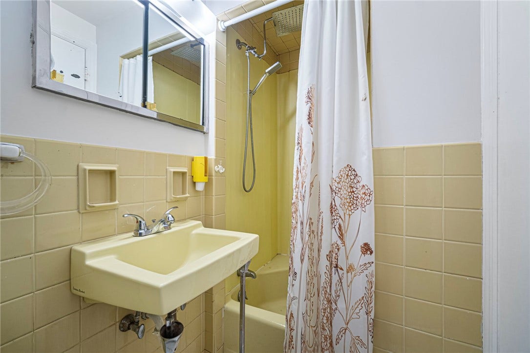 1808 Woodcove Pl, Pittsburgh, PA 15216 1808 Woodcove Pl, Pittsburgh, PA 15216