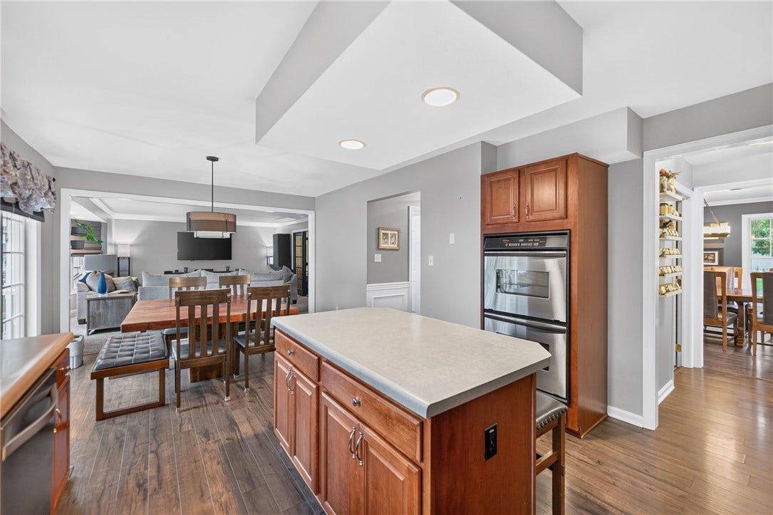 306 Crimson Drive, Pittsburgh, PA 15237 New double wall oven to be installed Oct 2nd!