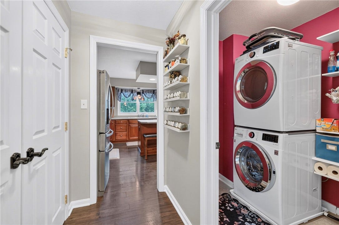 306 Crimson Drive, Pittsburgh, PA 15237 First floor laundry and pantry