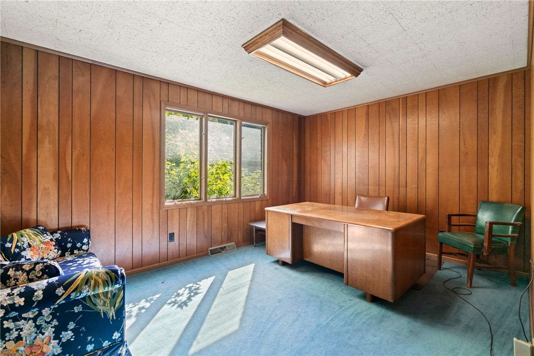 27 S College Street, Washington, PA 15301