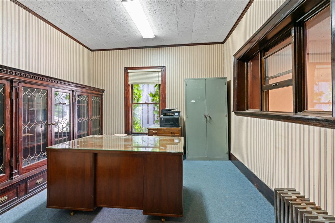 27 S College Street, Washington, PA 15301