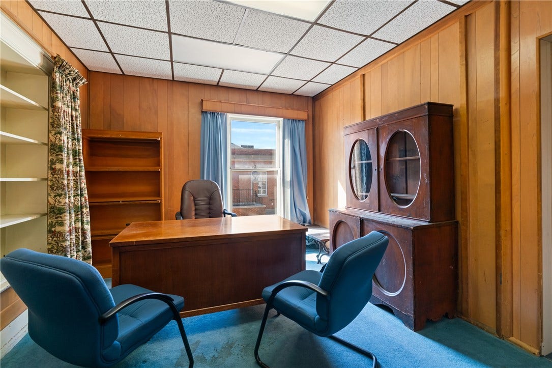 27 S College Street, Washington, PA 15301
