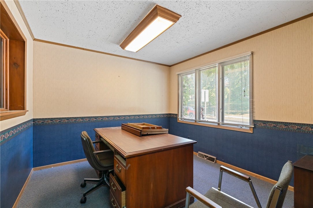 27 S College Street, Washington, PA 15301
