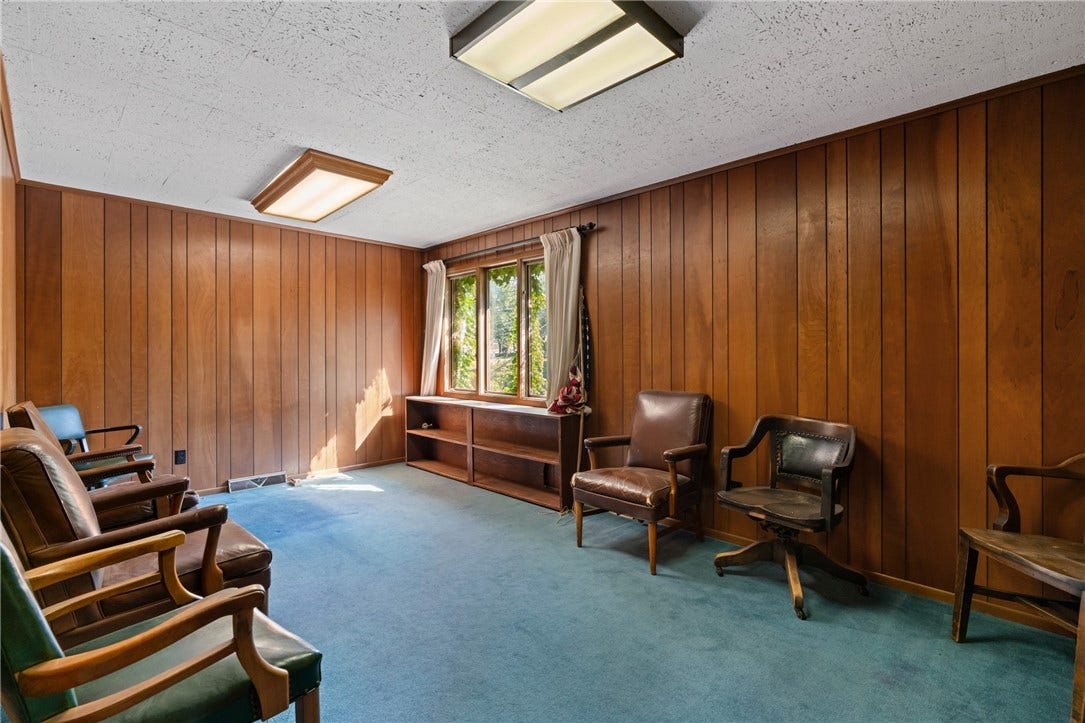 27 S College Street, Washington, PA 15301