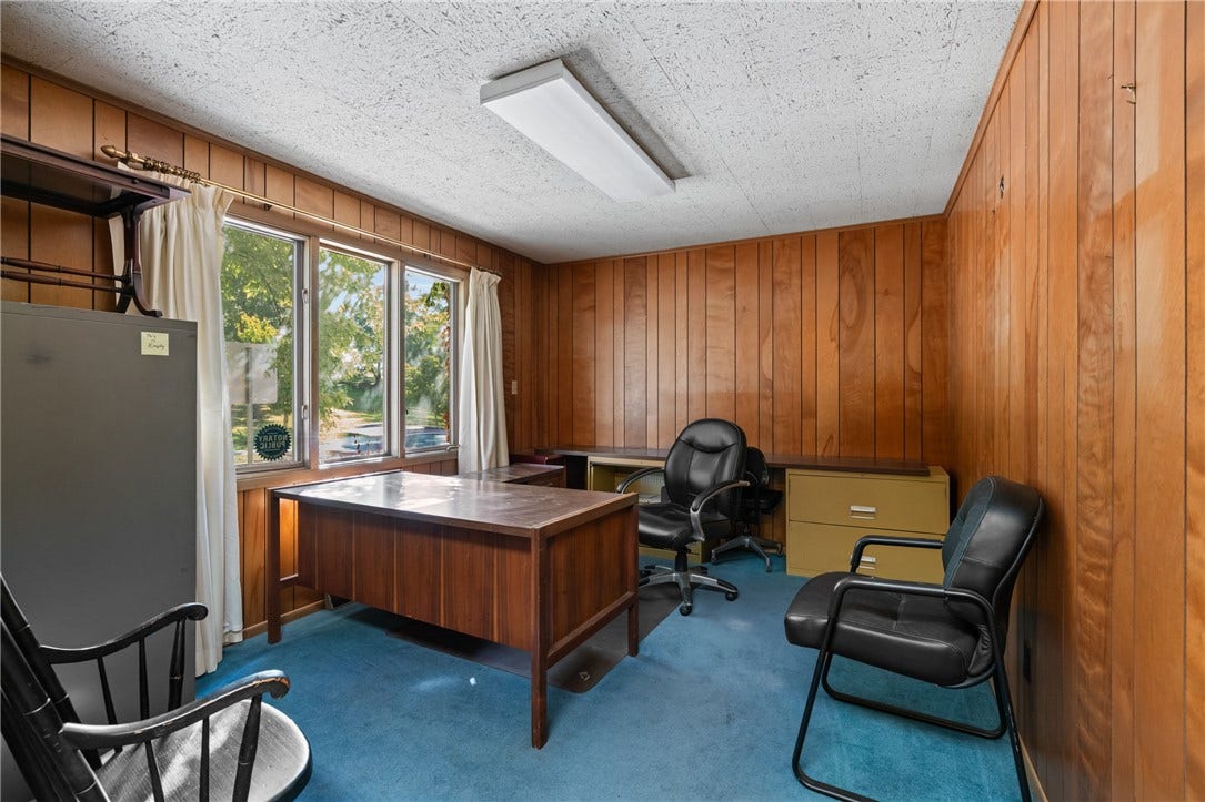 27 S College Street, Washington, PA 15301