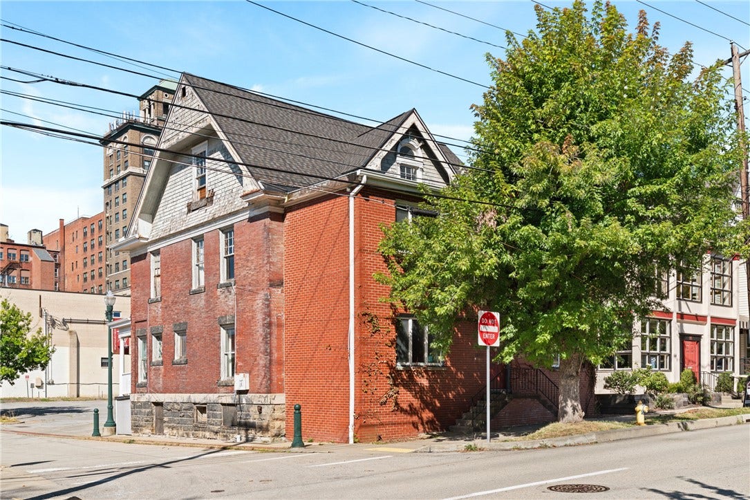 27 S College Street, Washington, PA 15301