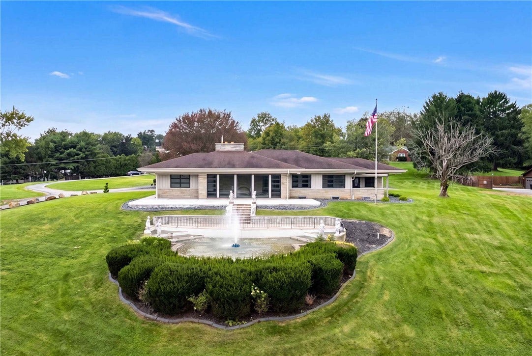 102 Peasant Village Ln, Belle Vernon, PA 15012