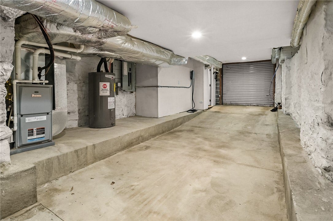 3822 Mintwood St, Pittsburgh, PA 15201 3822 Mintwood St, Pittsburgh, PA 15201
