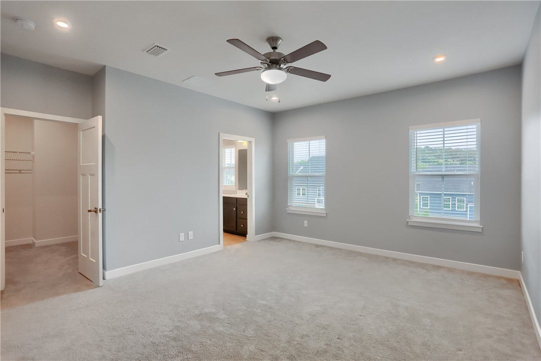1026 Adair Ave, Valencia, PA 16059