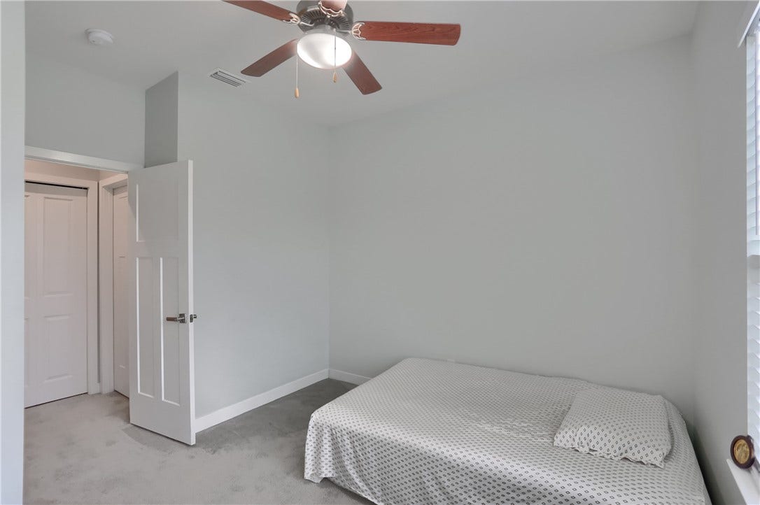 1026 Adair Ave, Valencia, PA 16059