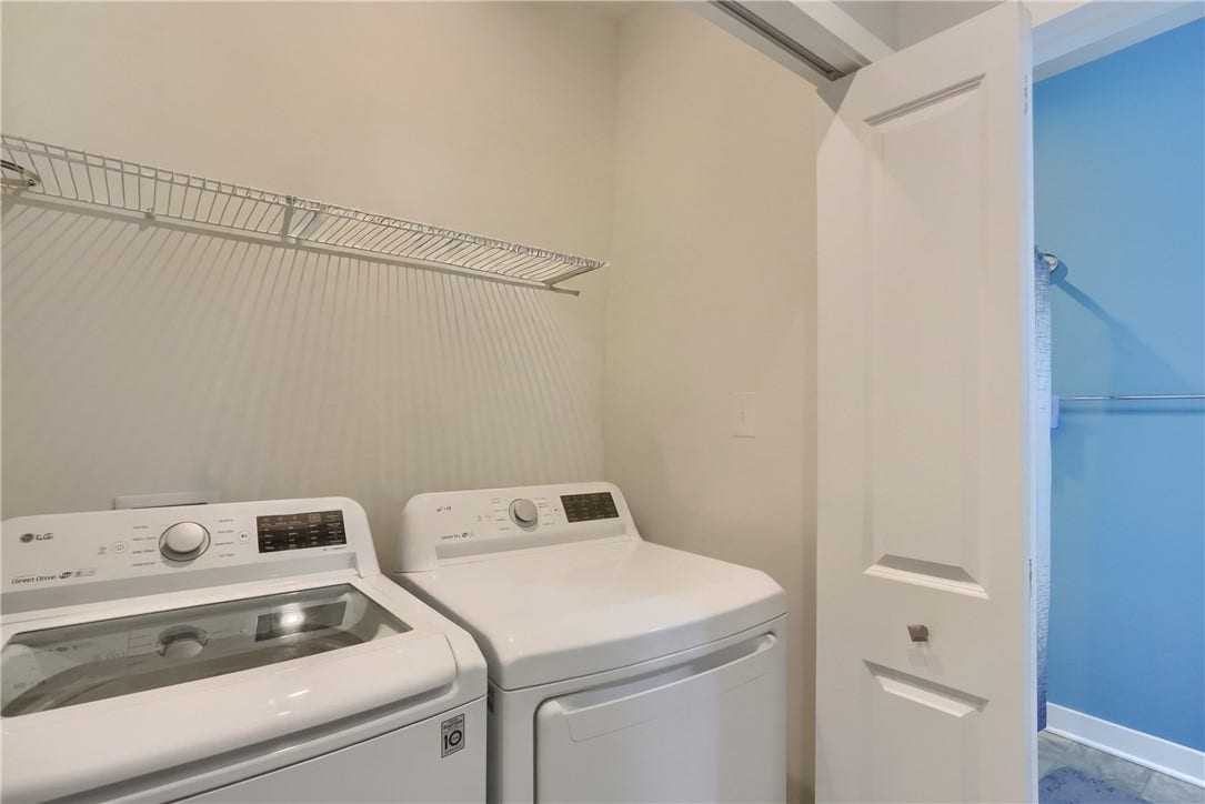 1026 Adair Ave, Valencia, PA 16059