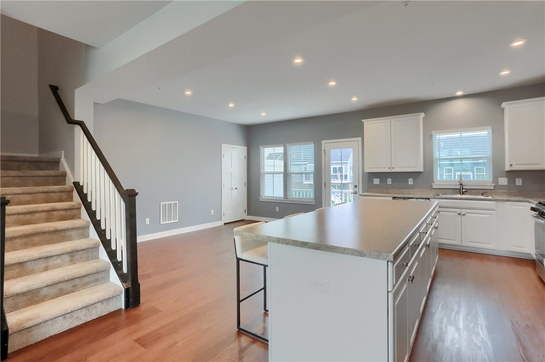 1026 Adair Ave, Valencia, PA 16059