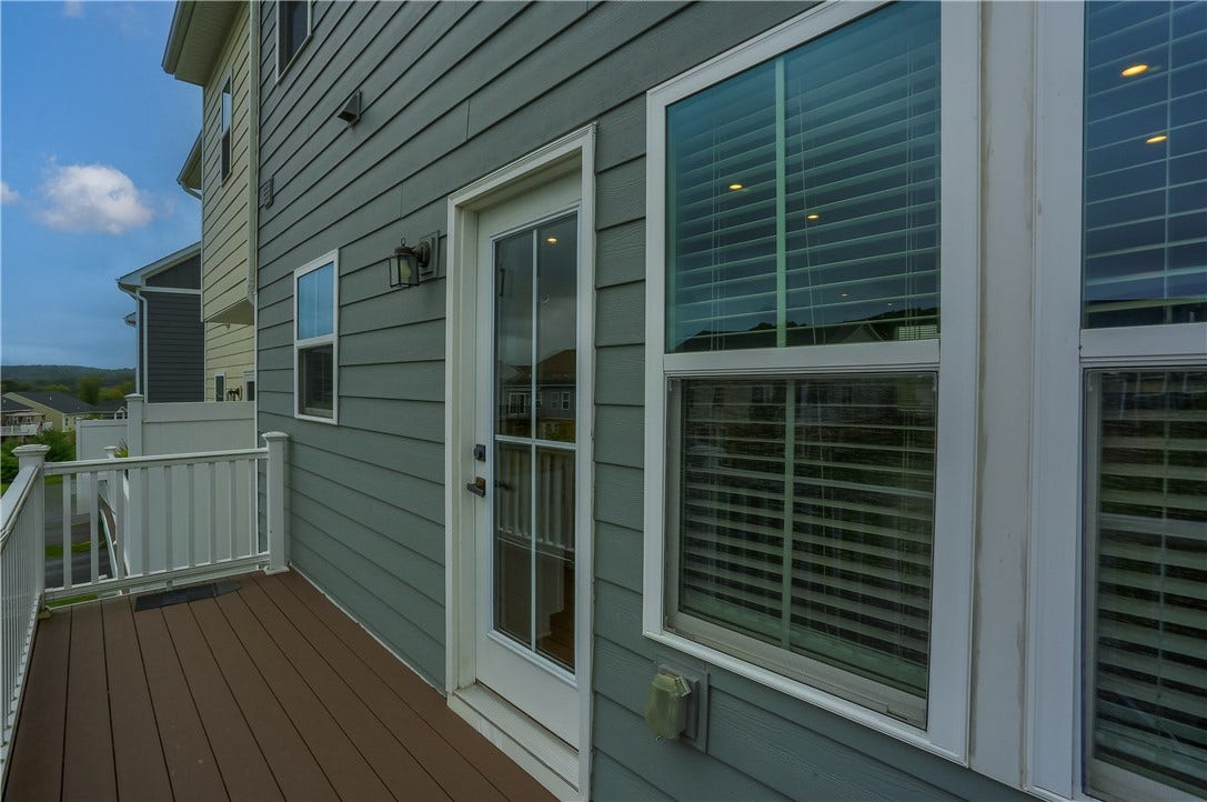 1026 Adair Ave, Valencia, PA 16059