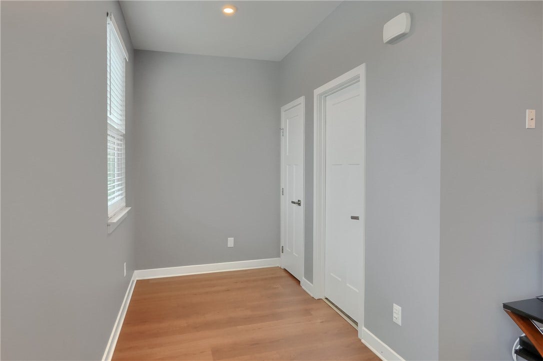 1026 Adair Ave, Valencia, PA 16059