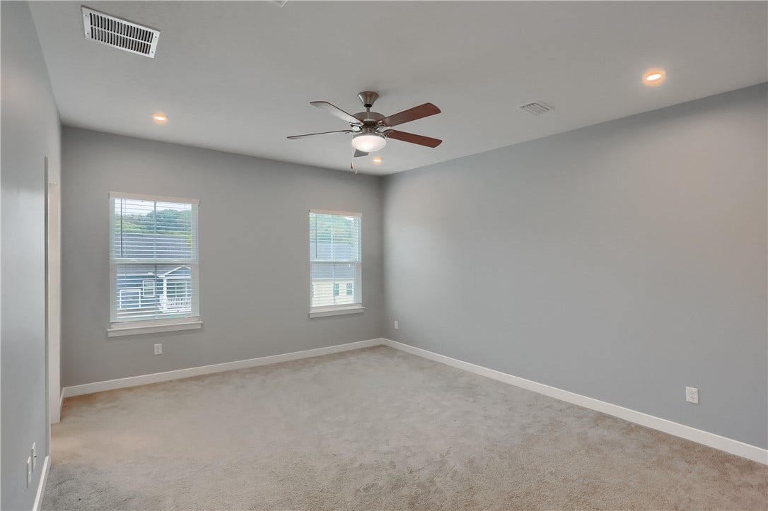 1026 Adair Ave, Valencia, PA 16059
