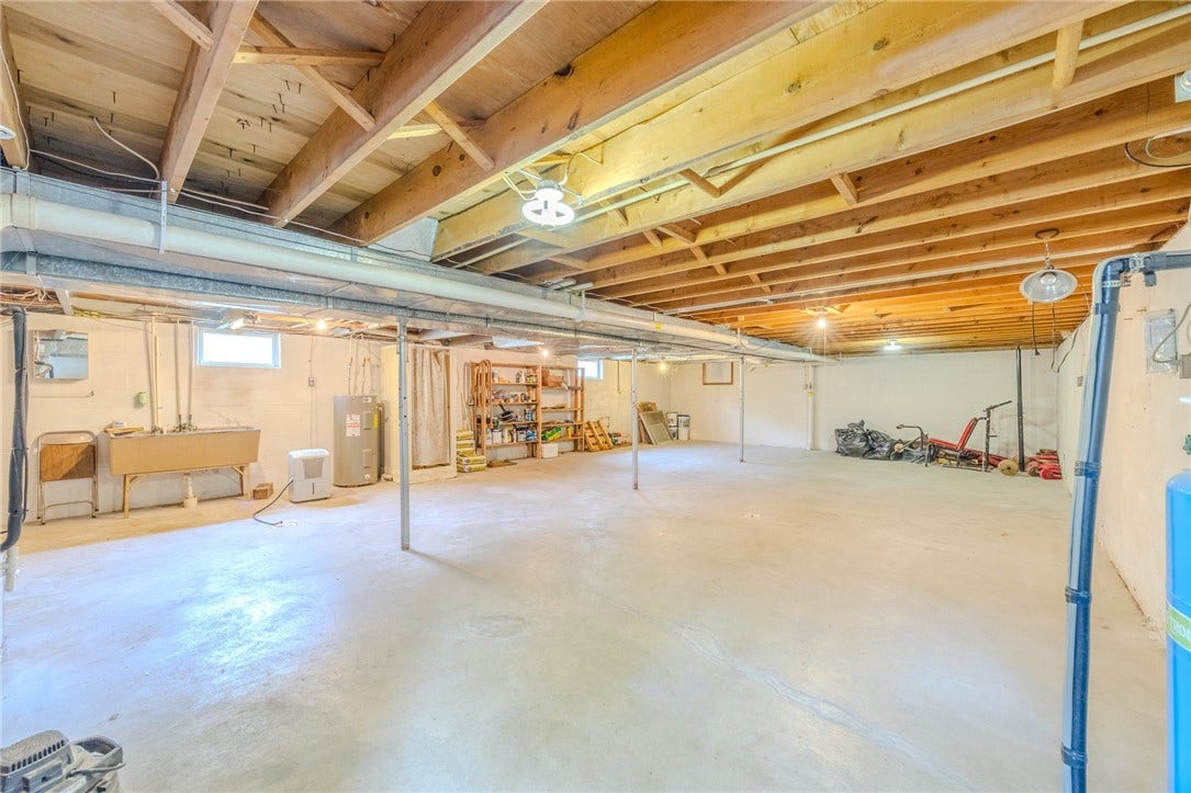 398 Moccasin Hollow Rd, Mt Pleasant, PA 15666