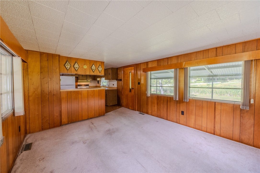 398 Moccasin Hollow Rd, Mt Pleasant, PA 15666