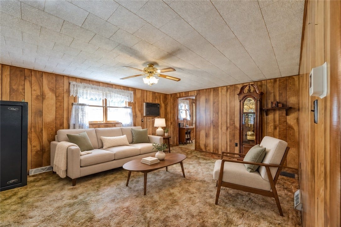 398 Moccasin Hollow Rd, Mt Pleasant, PA 15666