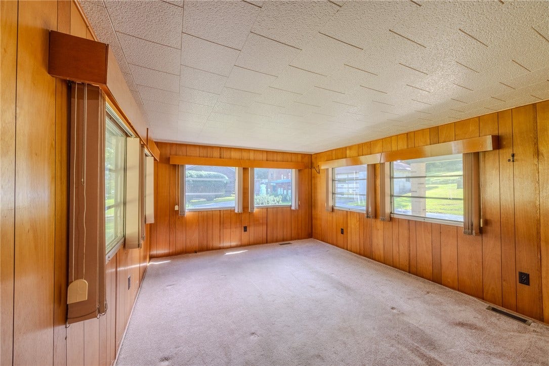 398 Moccasin Hollow Rd, Mt Pleasant, PA 15666