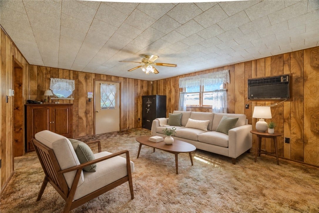 398 Moccasin Hollow Rd, Mt Pleasant, PA 15666