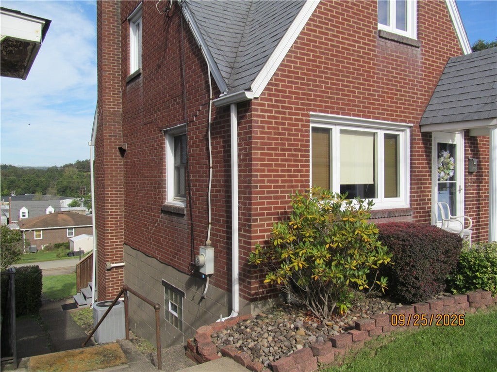 1522 Broad Street, Greensburg, PA 15601
