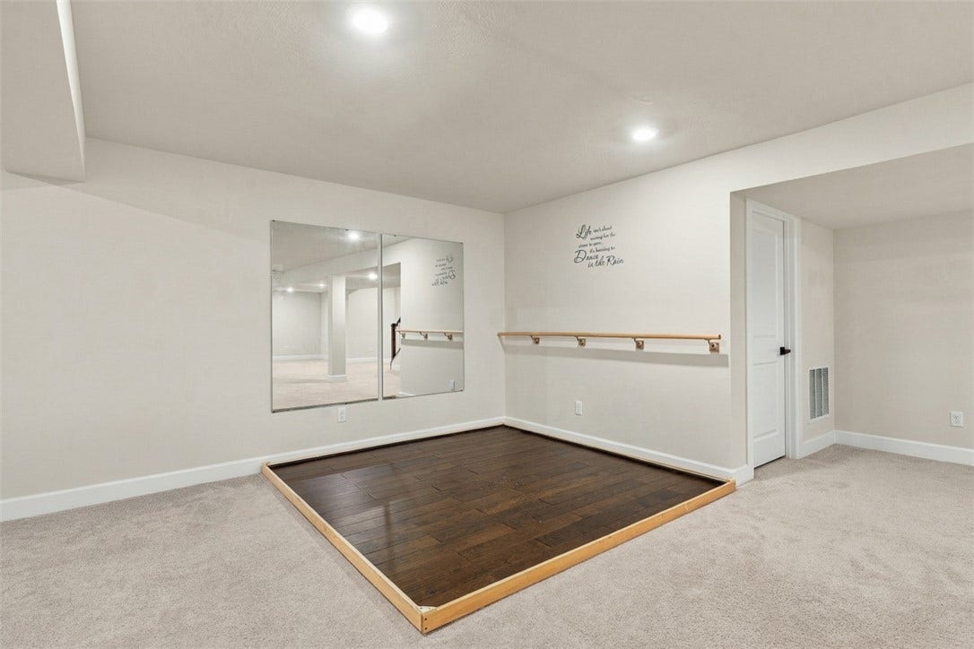 1763 Stevensan Drive, Sewickley, PA 15143