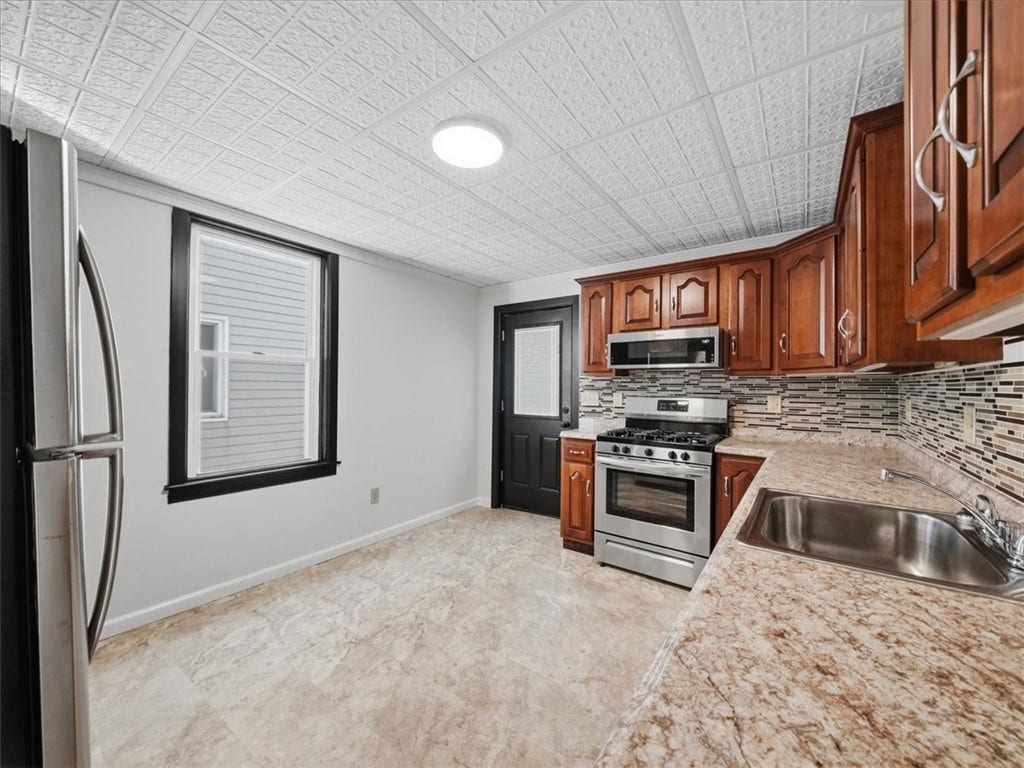 320 Raymond St, Pittsburgh, PA 15218 320 Raymond St, Pittsburgh, PA 15218