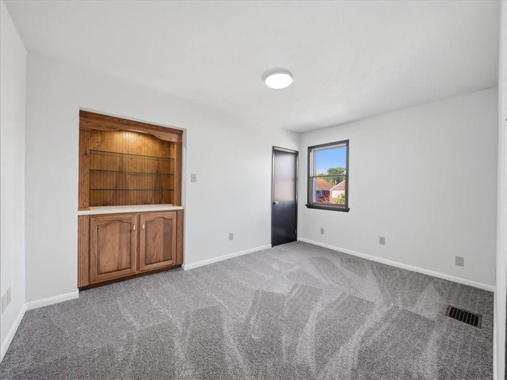 320 Raymond St, Pittsburgh, PA 15218 320 Raymond St, Pittsburgh, PA 15218