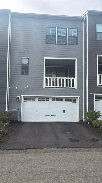 106 Crab Apple Way, Coraopolis, PA 15108