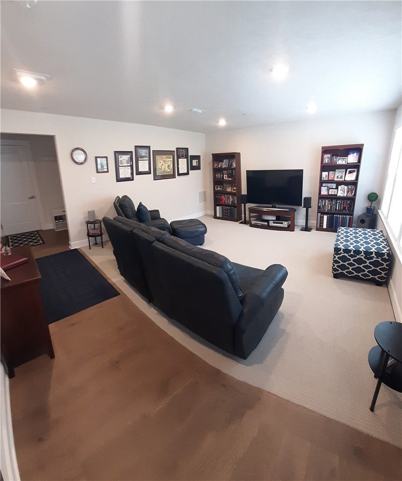 106 Crab Apple Way, Coraopolis, PA 15108