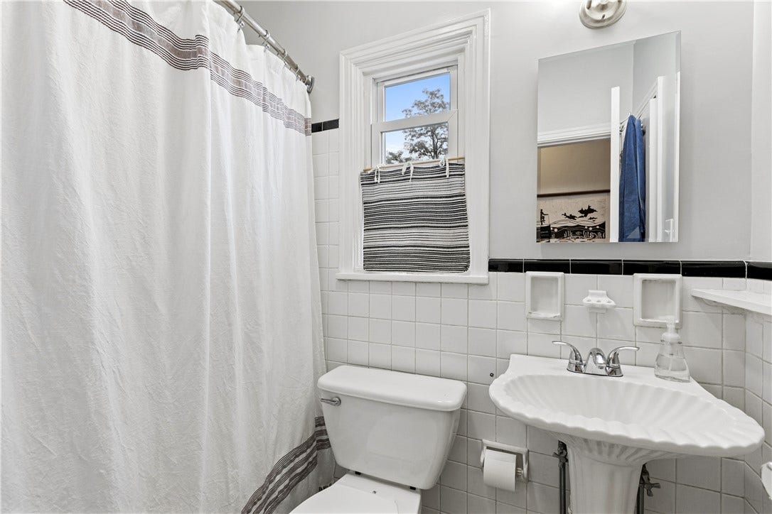 539 N Fairmount St, Pittsburgh, PA 15206